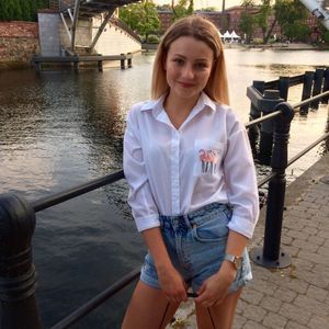 Meet your Posher, Anna